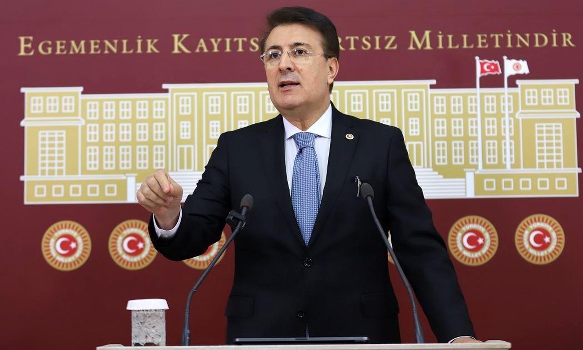 Aydemir: "Biz milleti yüreğimize koymuşuz"