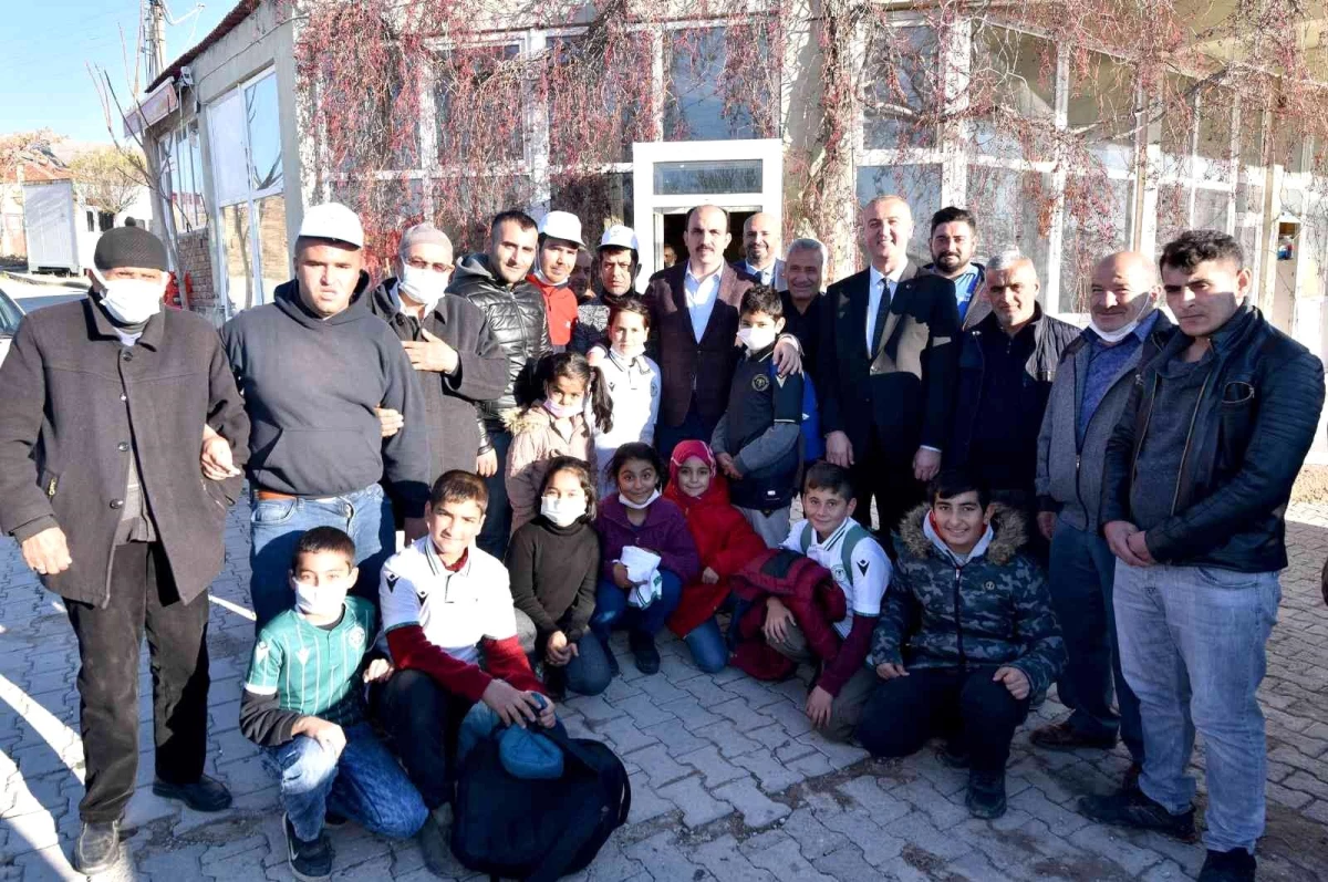 Başkan Altay Çeltik ve Yunak\'ın mahallerinde vatandaşlarla buluştu
