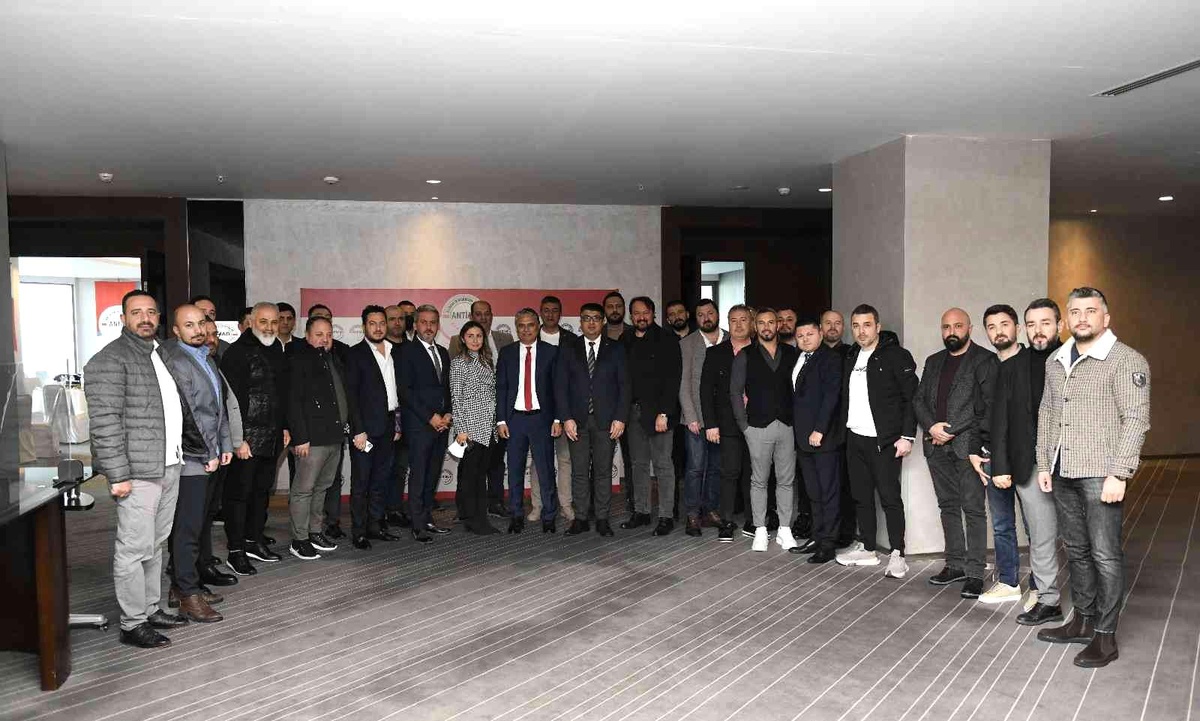 Başkan Uysal: "Ülke, insan sevgisi, azim ve inanç bizleri birleştiriyor"