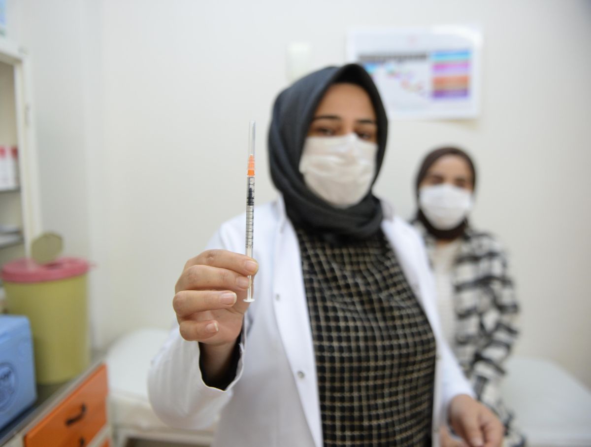 Bingöl\'de gençlerin eksik aşılarını tamamlamasıyla "sarı kategori" hedefleniyor