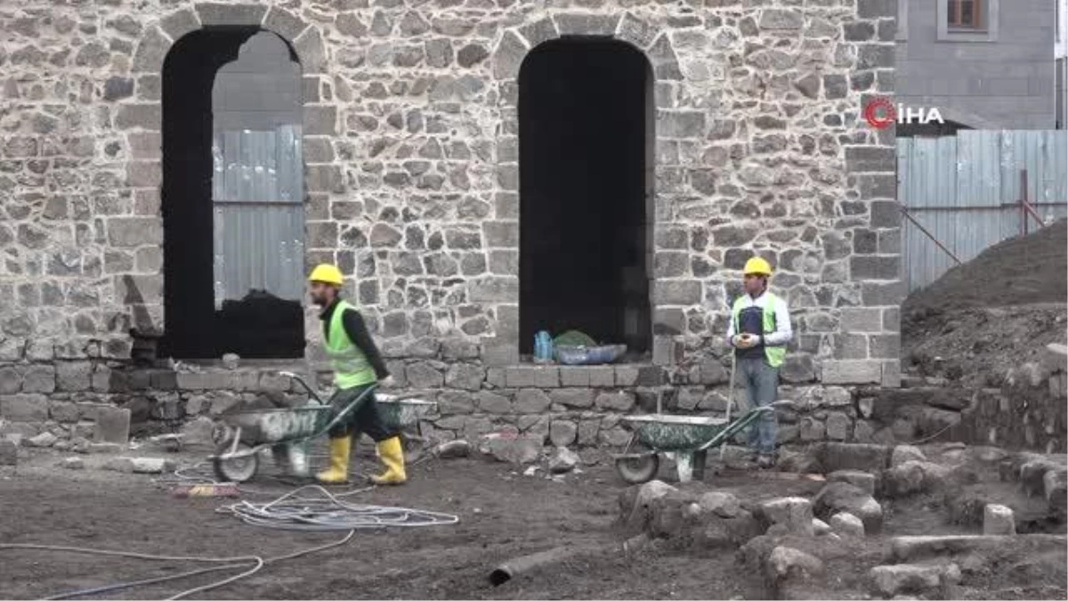 Diyarbakır\'da tarihi yapıda su kuyusu ve künkler bulundu