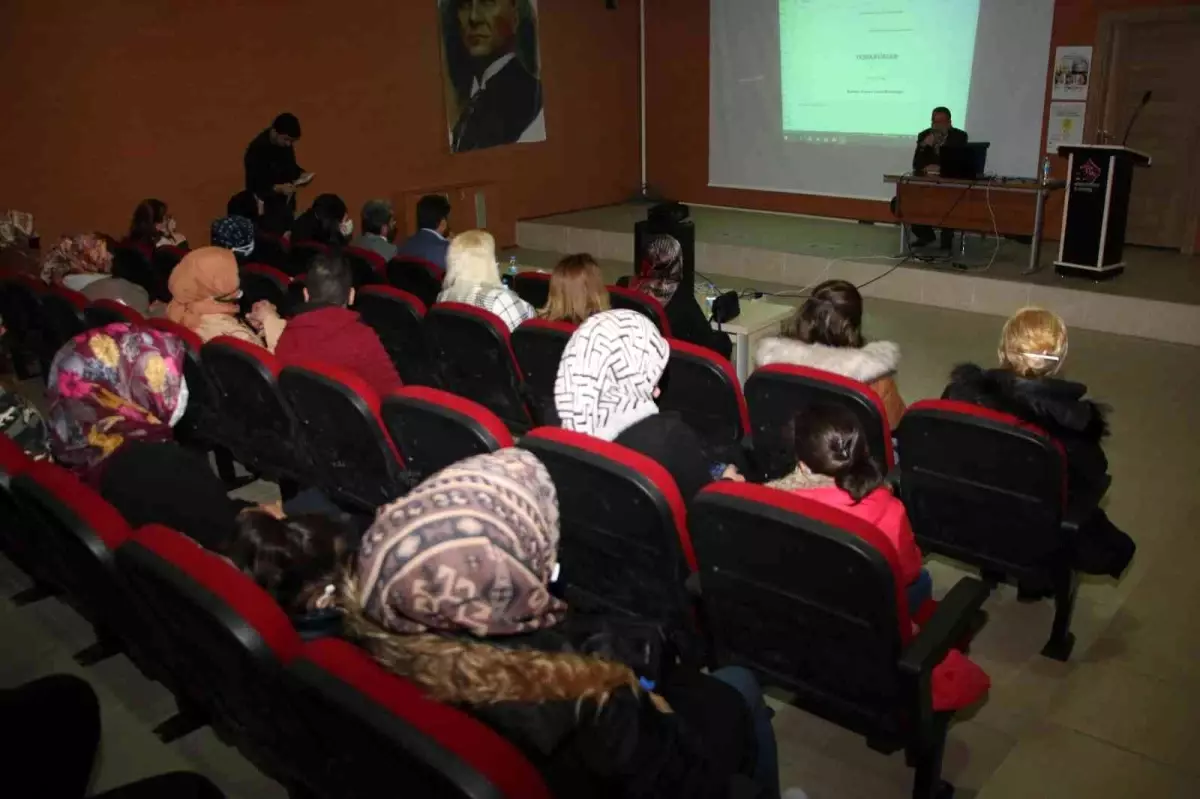 Elazığ'da 'finansal okuryazarlık ve kadının ekonomik güçlenmesi' eğitimi