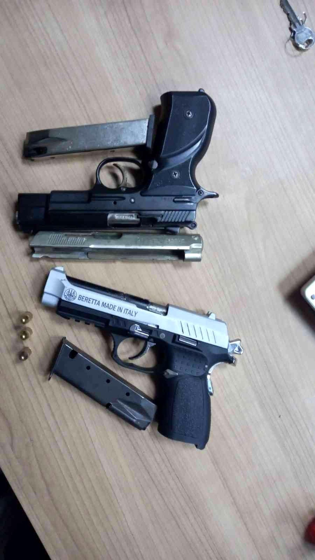 Kırklareli\'nde durdurulan otomobilde tabanca ele geçirildi