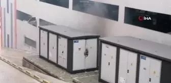 Mahalleyi besleyen trafo patlayıp alev aldı