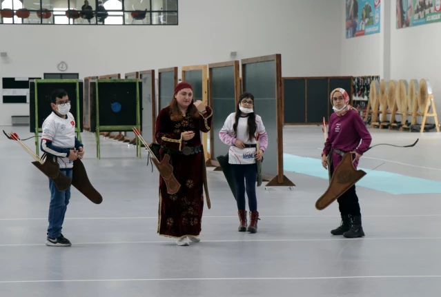 Selçuklu şehri Kayseri'de geleneksel Türk okçuluğuna yoğun ilgi