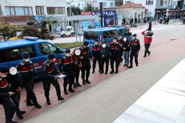 Sinop'ta evden hırsızlık yapan şahıslar yakalandı