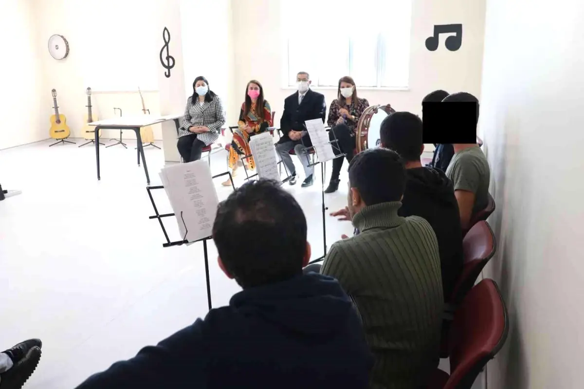 ŞURKAV, AMATEM\'de Kurs Açtı