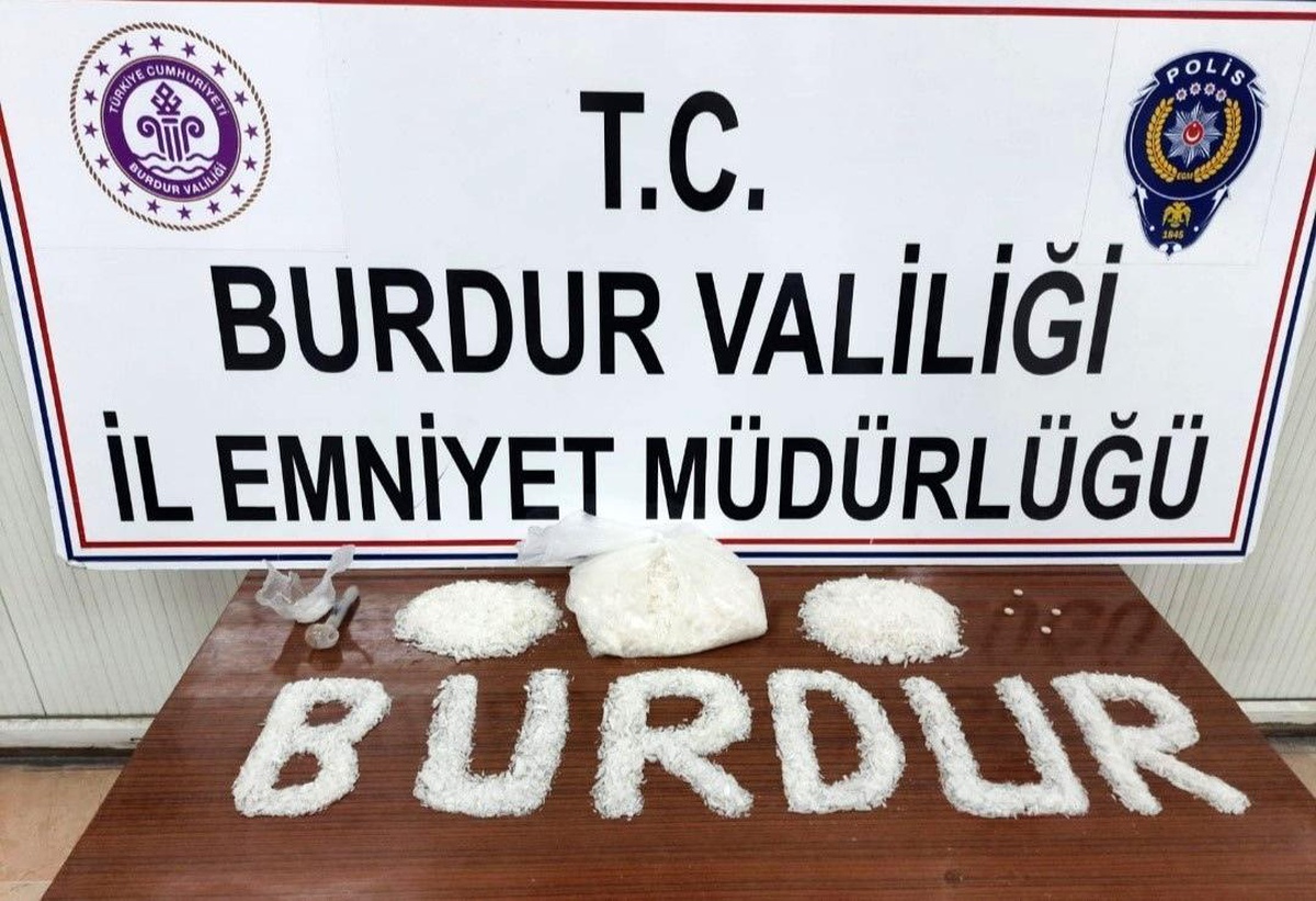 Yolcu otobüsünde 1 kiloya yakın uyuşturucu ile yakalandı