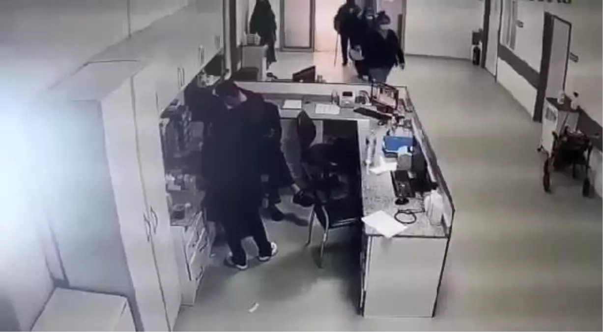 Zonguldak'taki hastanede oksijen tüpü patladı: 2 yaralı (4)