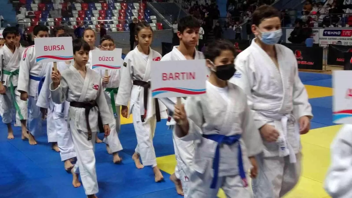 5\'inci Uluslararası Madenci Kupası Judo Turnuvası başladı