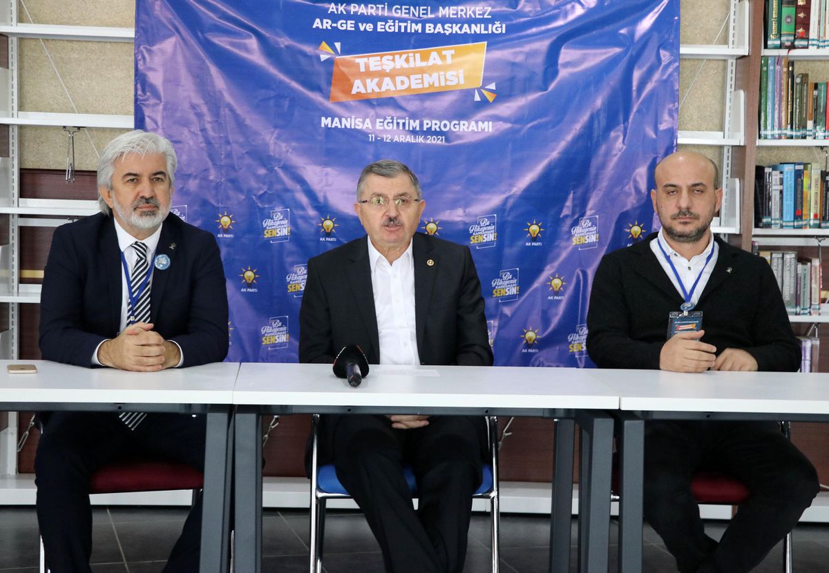 AK Parti Teşkilat Akademisi, Manisa\'da eğitime başladı
