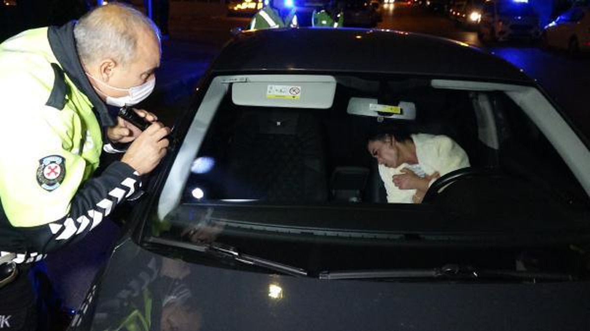 Alkollü Rus vatandaşı, polise zor anlar yaşattı