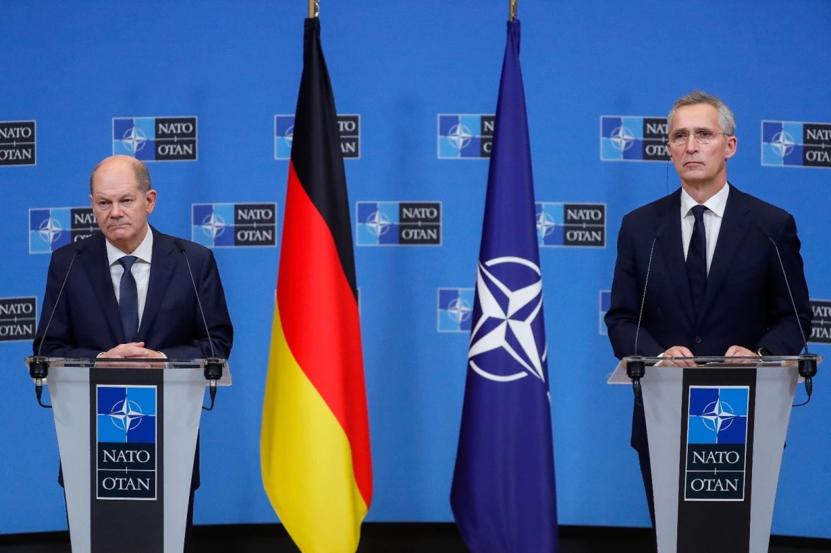 Almanya Başbakanı Scholz, NATO\'yu ziyaret etti