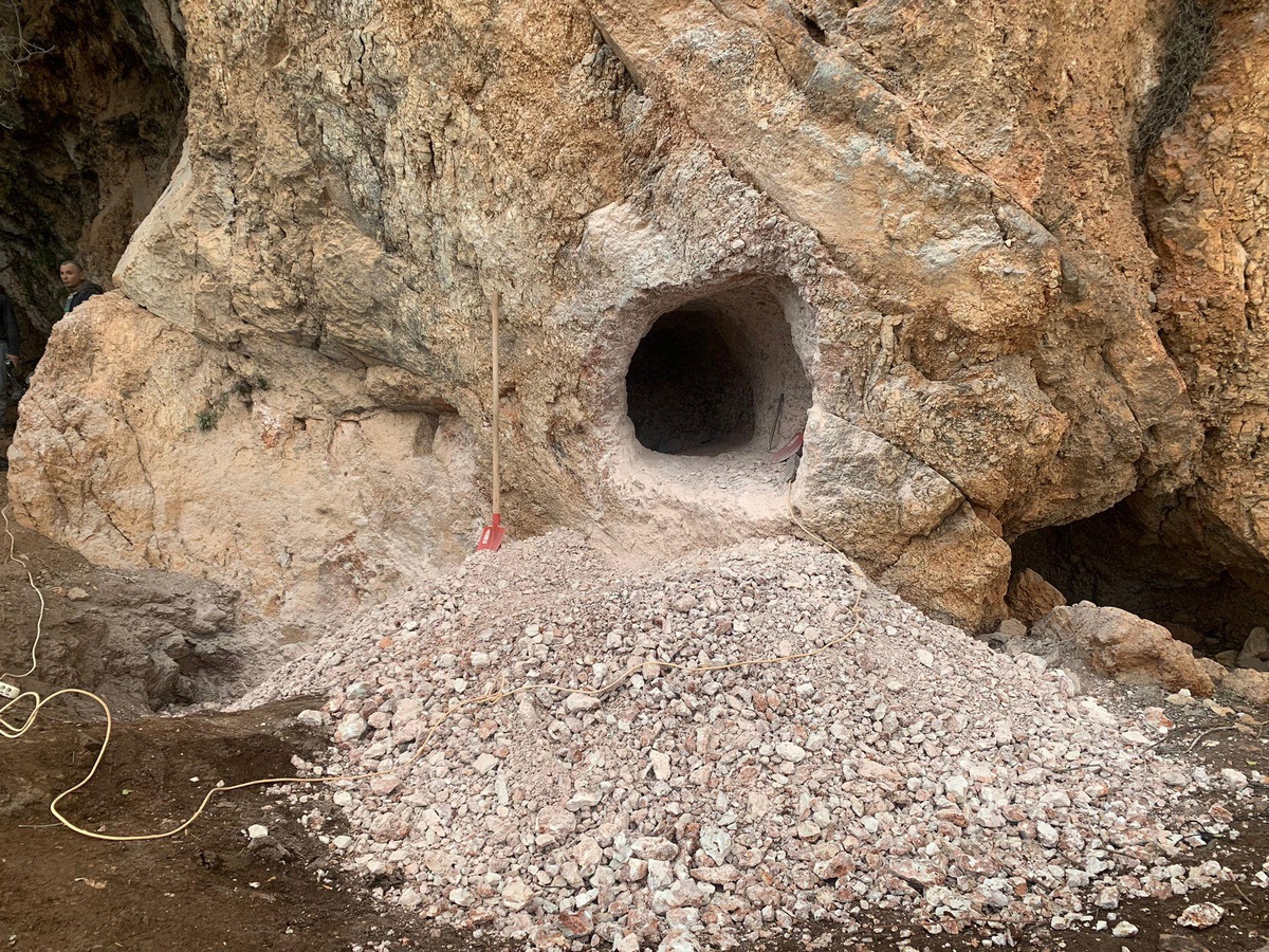 Antalya\'da izinsiz kazı yapan 3 kişi gözaltına alındı