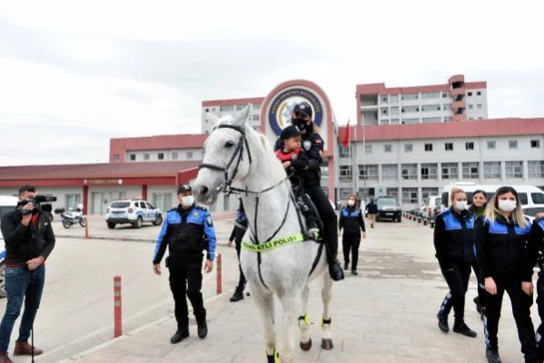 Atlı polis olmak isteyen lösemili Emir'in hayali gerçek oldu