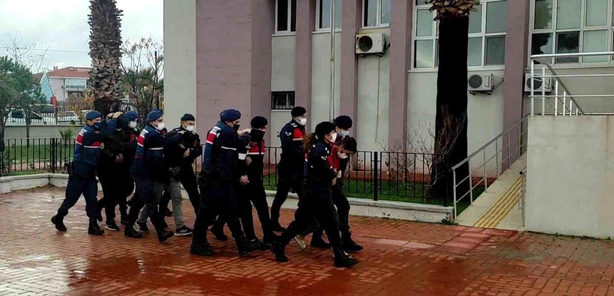 Ayvalık\'ta jandarmadan uyuşturucu operasyonu