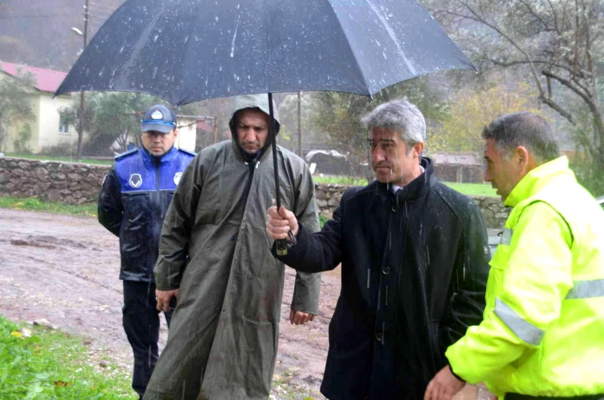 Başkan Oktay yağıştan zarar gören bölgelerde incelemelere devam ediyor