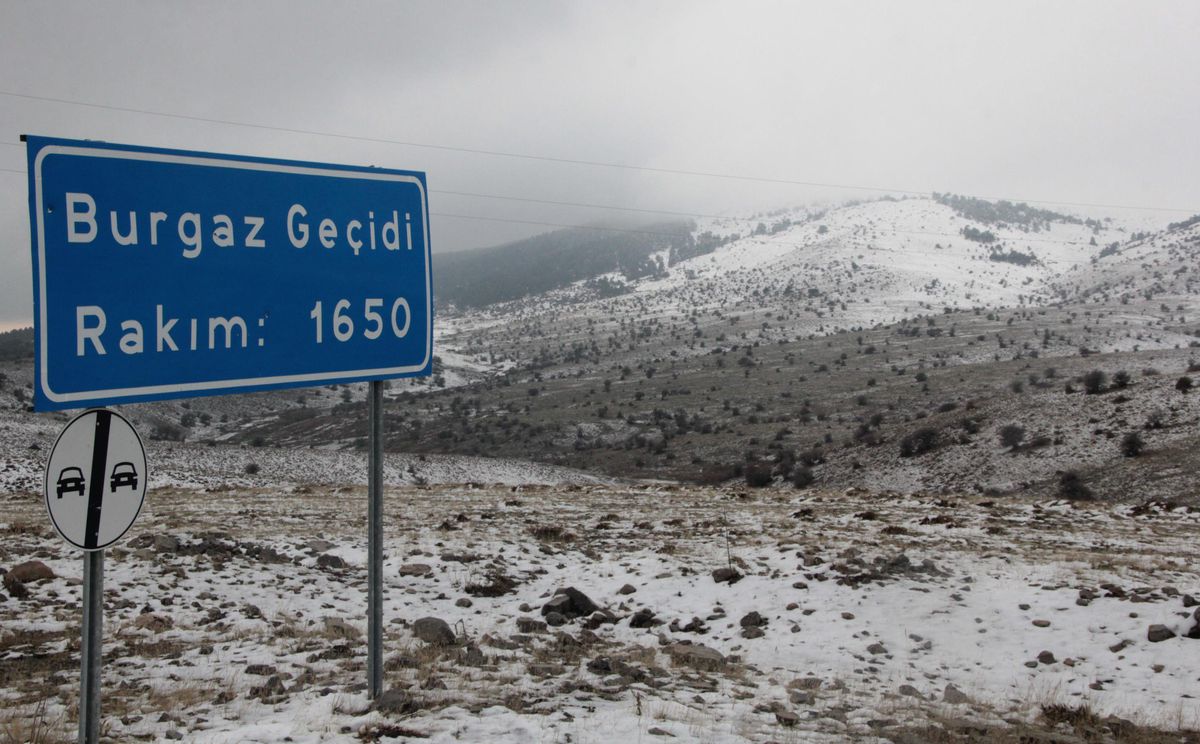 Beypazarı\'na mevsimin ilk karı yağdı