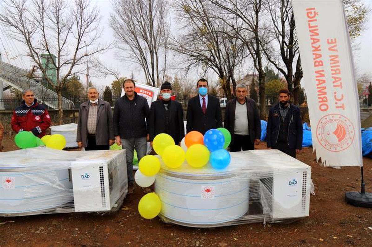 Bingöl\'de yetiştiricilere yüzde 60 hibeli süt soğutma tankı dağıtıldı