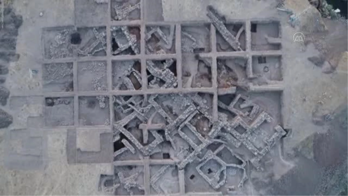 BİNGÖL/ELAZIĞ - Bingöl\'de 4 bin 500 yıllık tarihin izi, kazılarla gün yüzüne çıkarıldı
