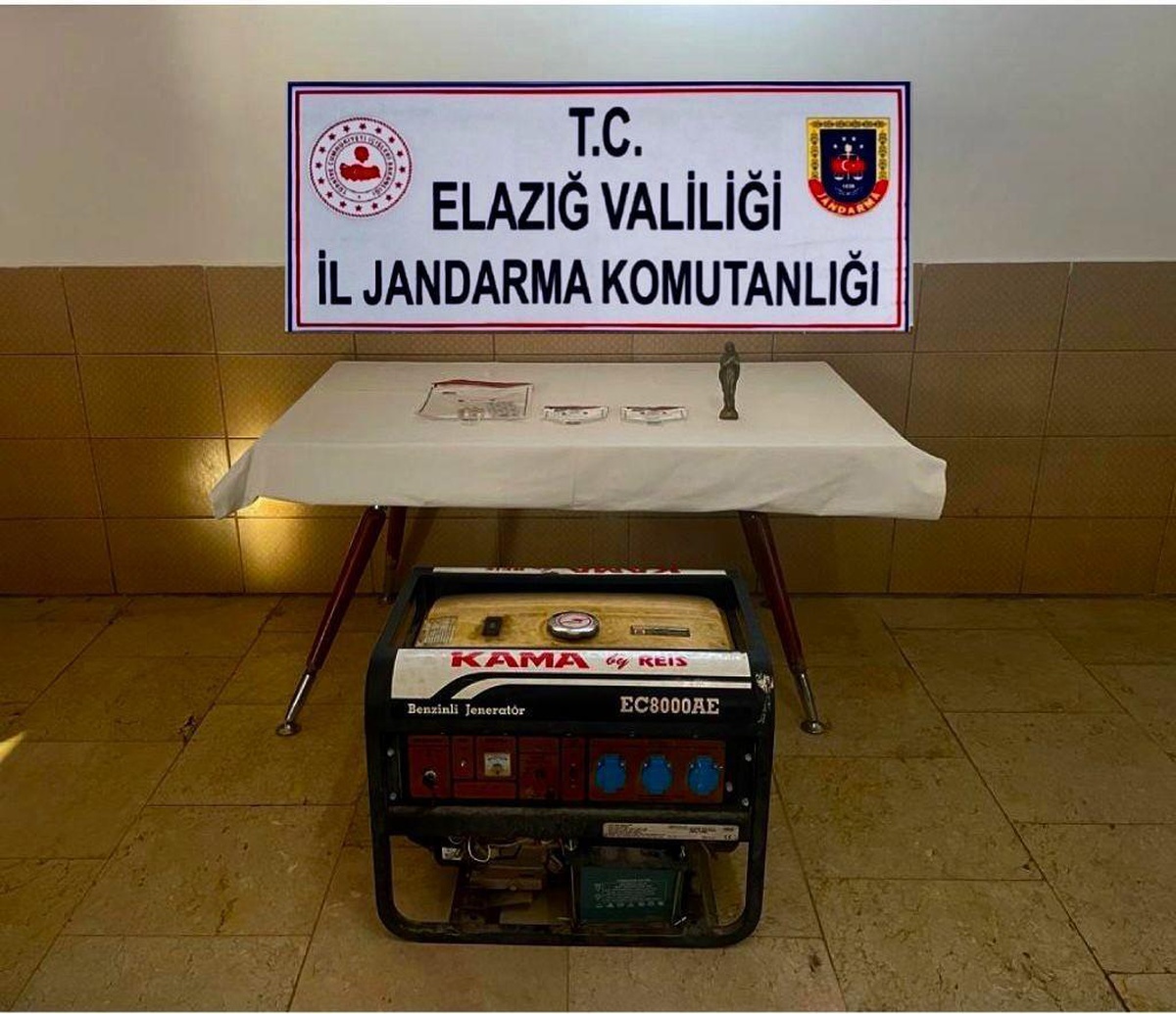 Son dakika haberi | Elazığ\'da tarihi eser operasyonunda 3 şüpheli yakalandı