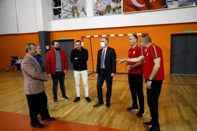 Fenerbahçe maçı öncesi başkan Taban'dan moral ziyareti