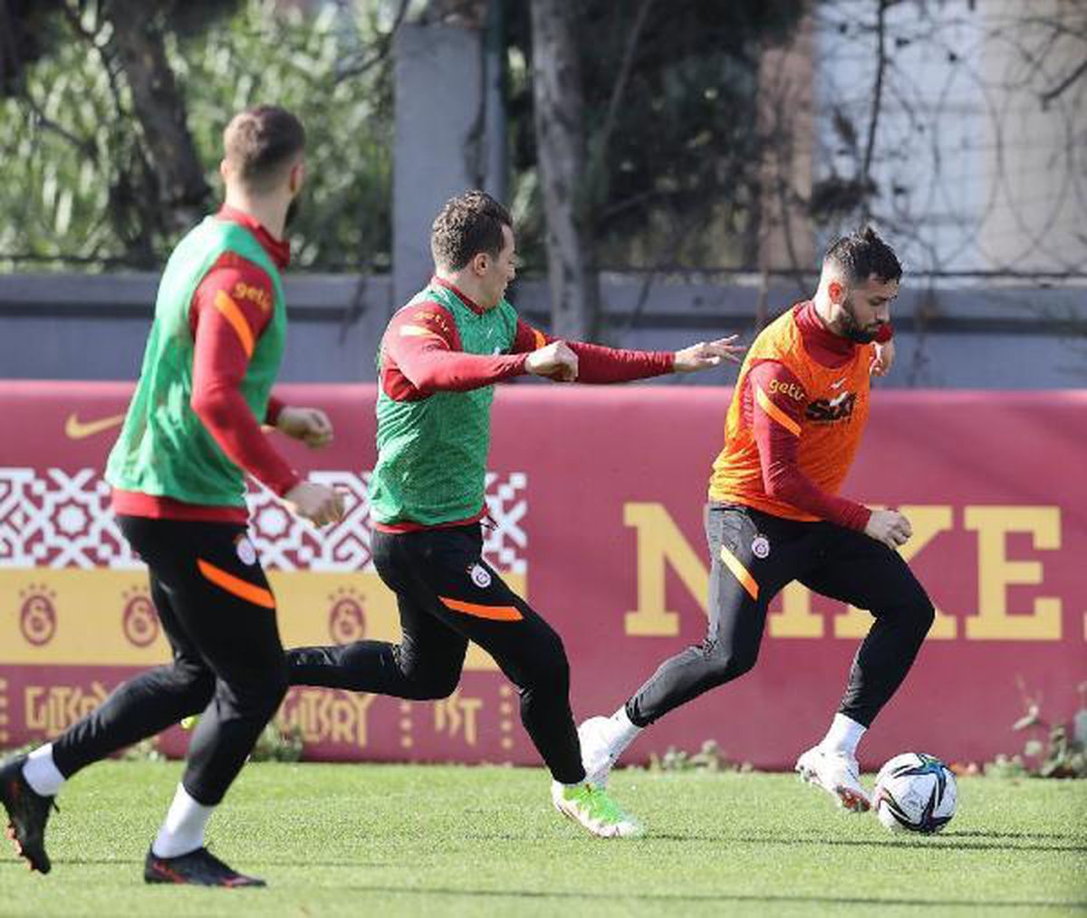 Galatasaray\'da Sivas mesaisi başladı