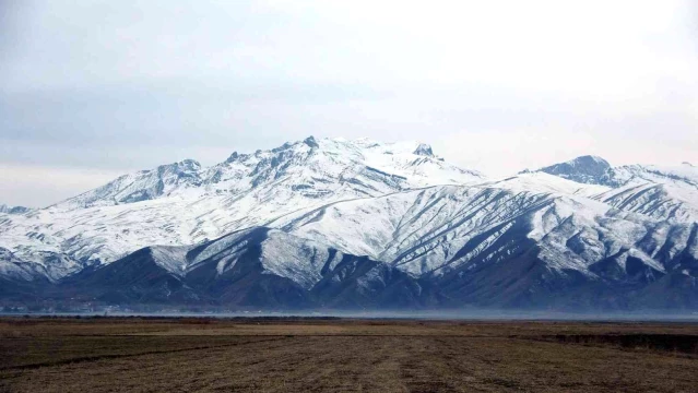 İsviçreli turist Cilo Dağlarına hayran kaldı