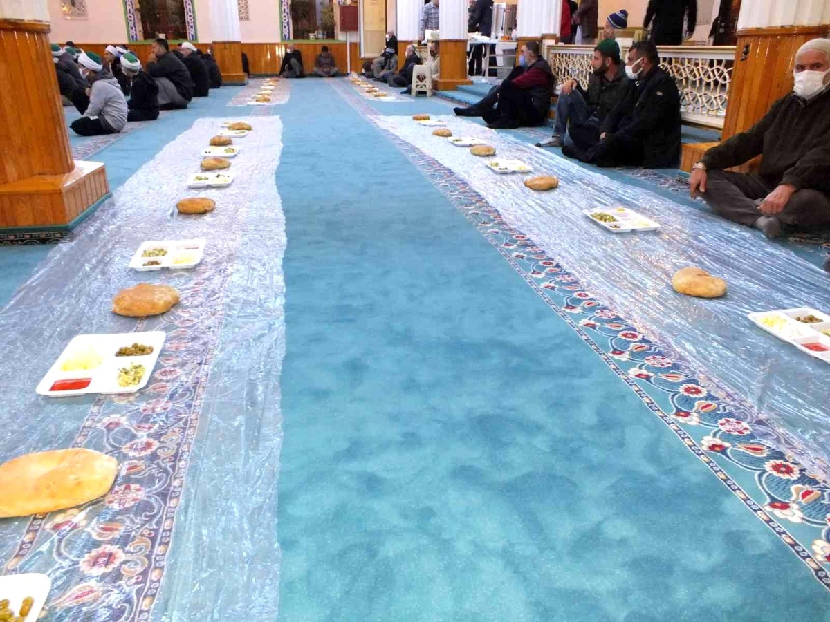 Kumluca\'da sabah namazı buluşmaları yeniden başladı