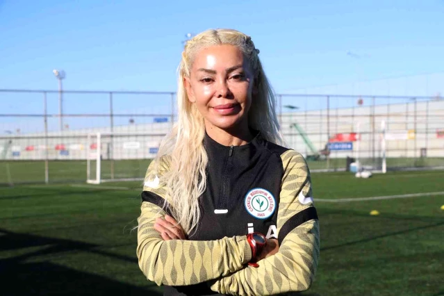 Rize'nin kadın futbolcuları ve teknik direktörü hedefe kilitlendi