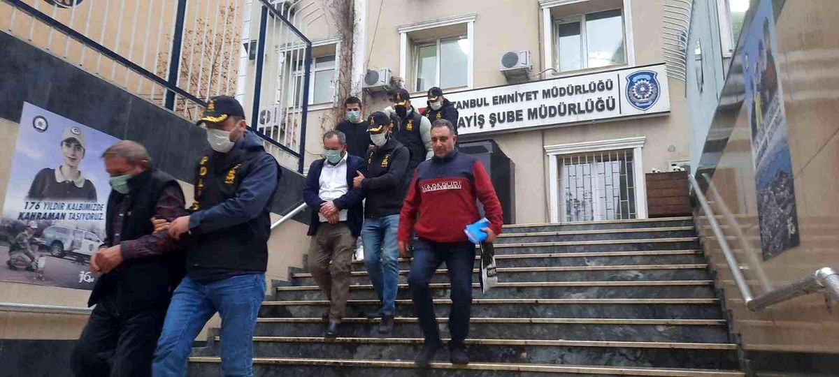 Son dakika... Tekstil firmasının mallarını çalan hırsızlar yakalandı: Operasyon anı kamerada