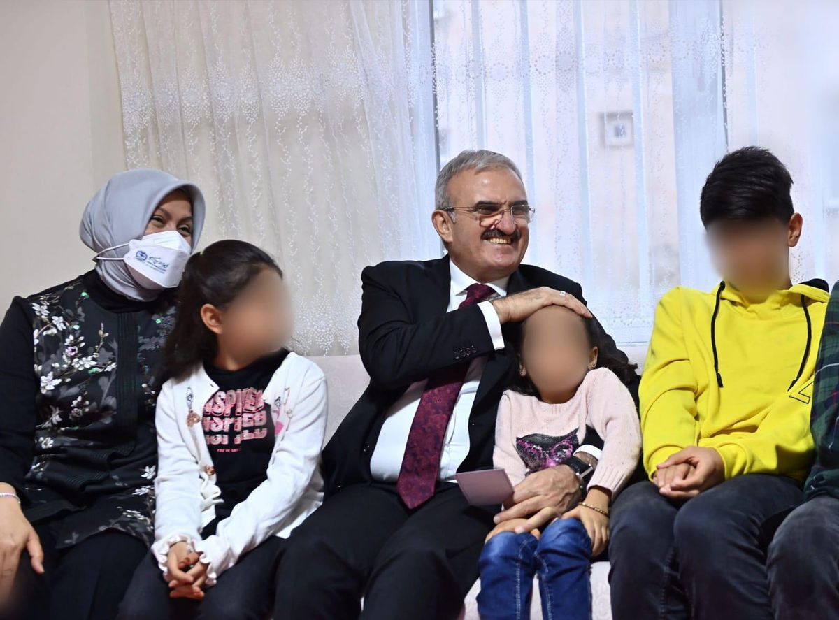 Vali Karaloğlu\'dan yetim ailelerine ziyaret