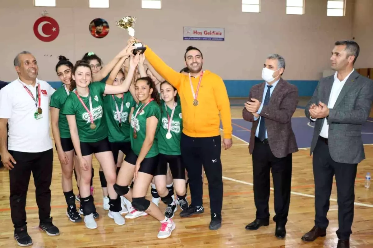 Voleybol il şampiyonası maçları sona erdi