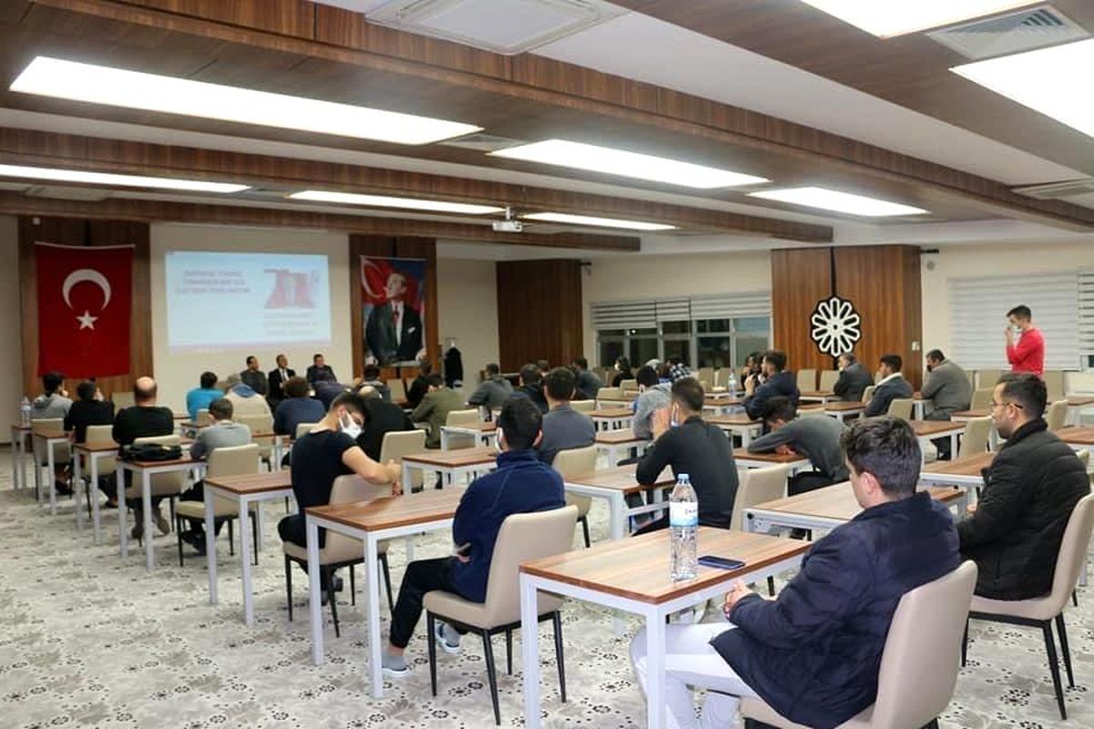 Ali İhsan Kabakcı öğrencilerle bir araya geldi