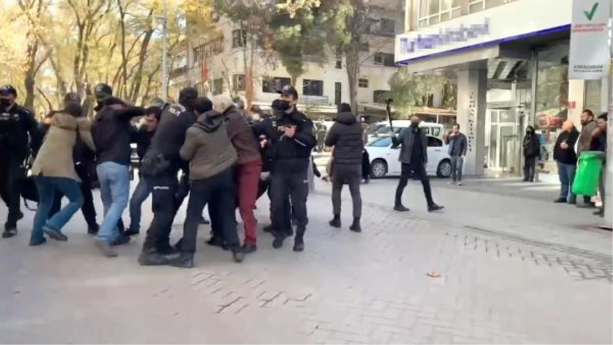 Ankara\'da izinsiz \'barınamıyoruz\' eyleminde çok sayıda gözaltı