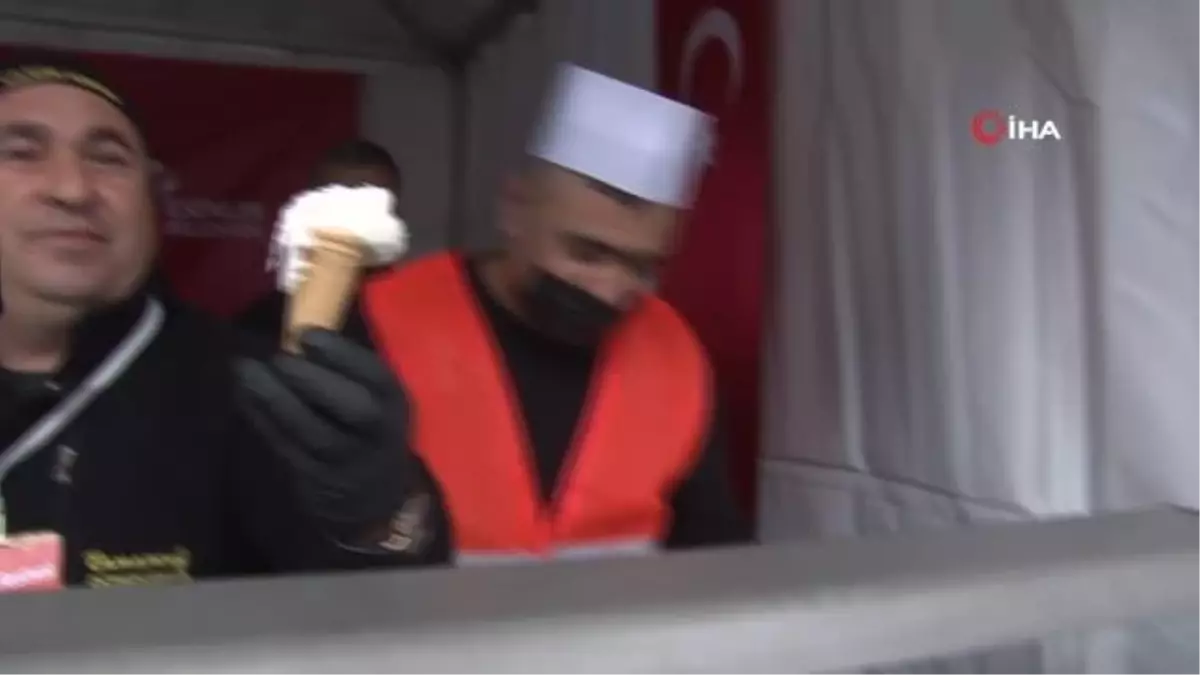 Esenler\'de patates festivali: 10 ton patatesten yapılan yiyecekler ikram edildi