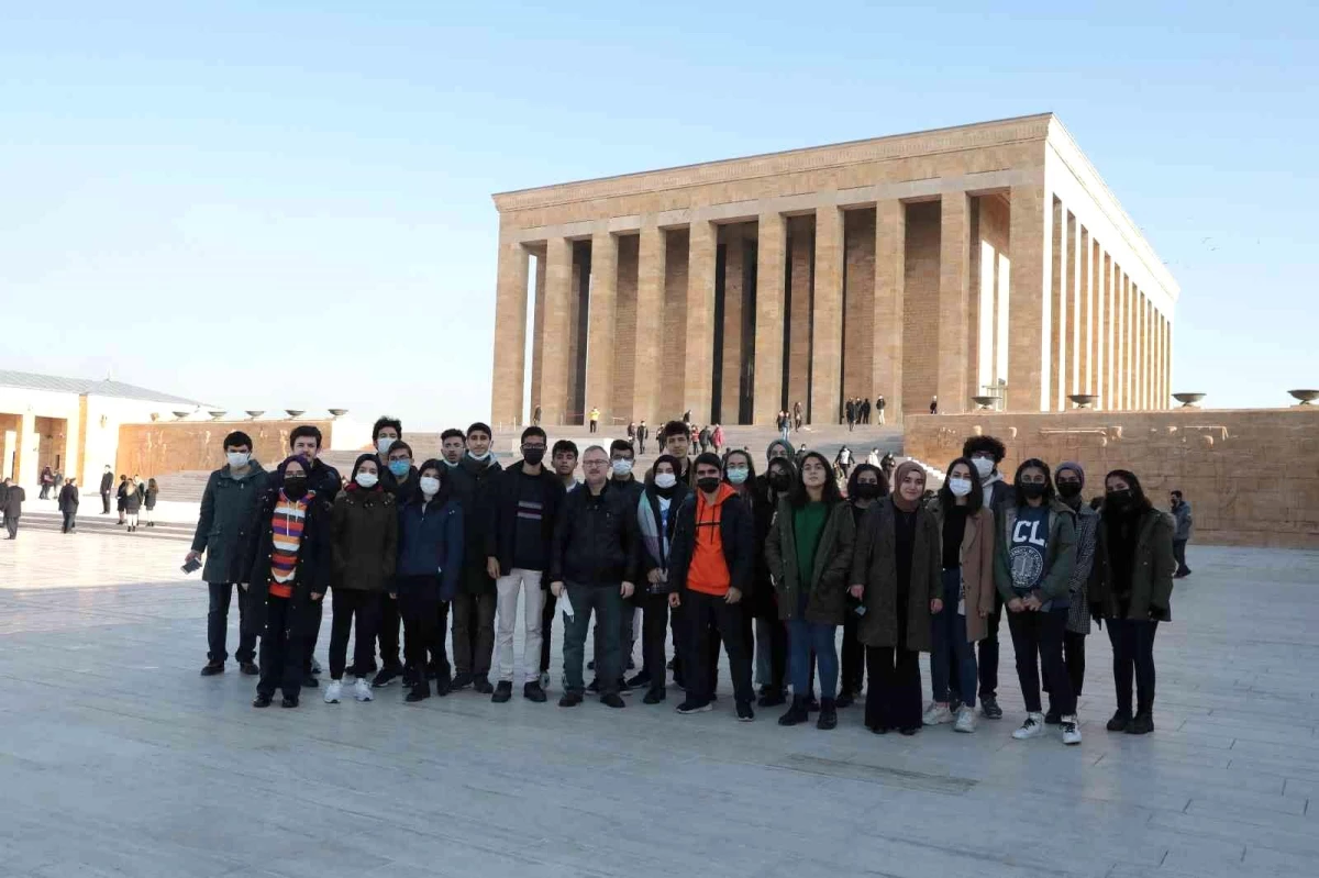 Haliliyeli öğrenciler Ankara\'yı gezdi