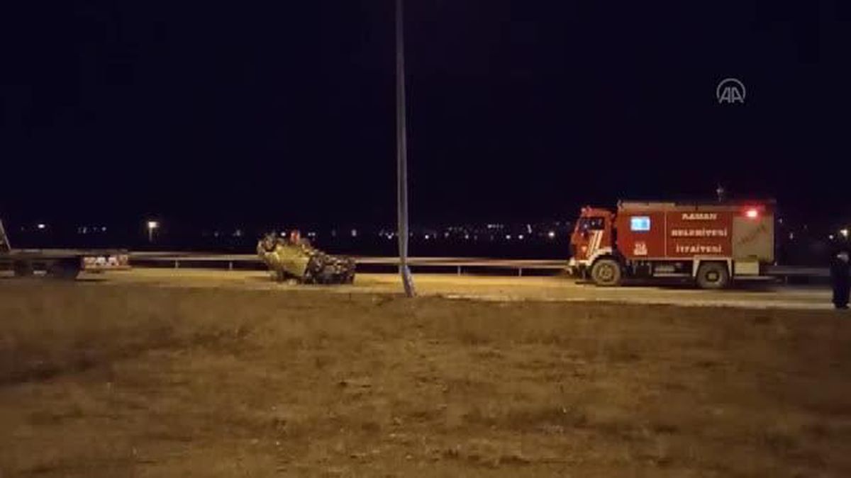 Üç aracın karıştığı zincirleme kazada 5 kişi yaralandı