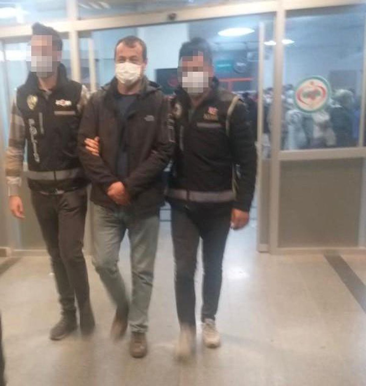Yılbaşı öncesi sahte alkol operasyonu: 7 bin 600 litre sahte alkol ele geçirildi