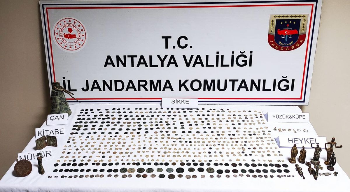 Antalya\'da tarihi eser kaçakçılığı operasyonunda 7 şüpheli yakalandı