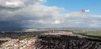 Balıkesir'de kara bulutlar şehri esir aldı