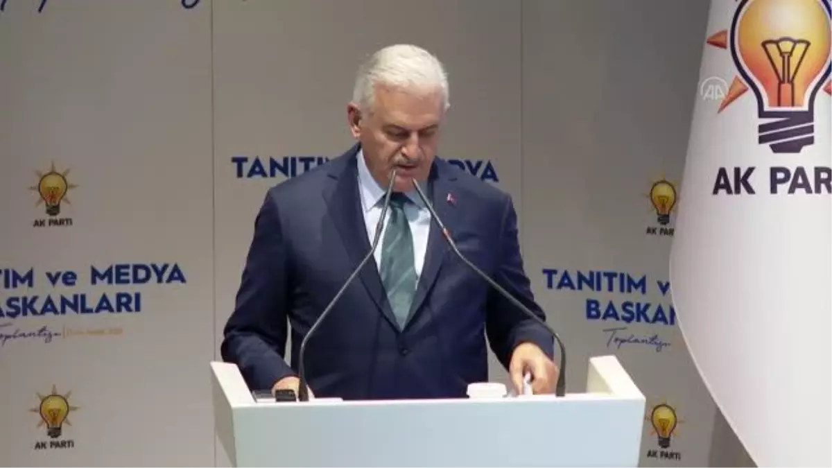 Binali Yıldırım: "Bu kadar milyonlarca üyesi olan bir partinin herhangi bir konu hakkında paylaşımlarının milyonlarla ifade edilir hale gelmesi lazım"