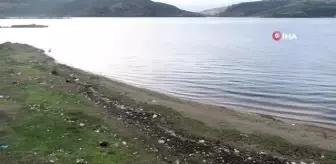 Ekipler piknikçilerin çöplerini temizledi