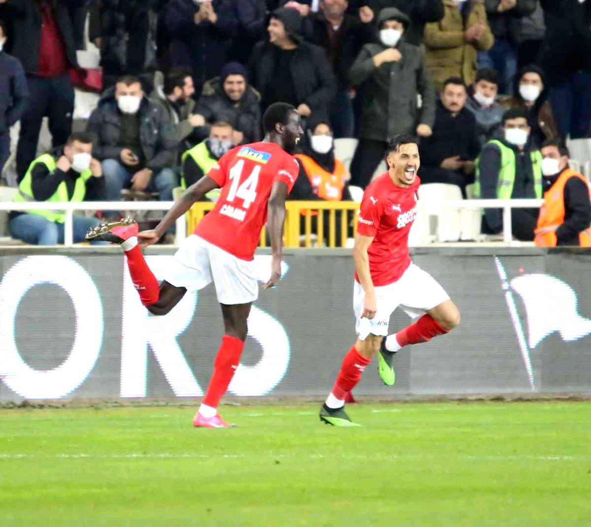 Fayçal Fajr, Sivasspor\'da siftah yaptı
