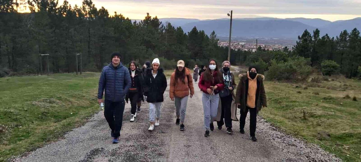 Gençler Kent Ormanında yürüdü