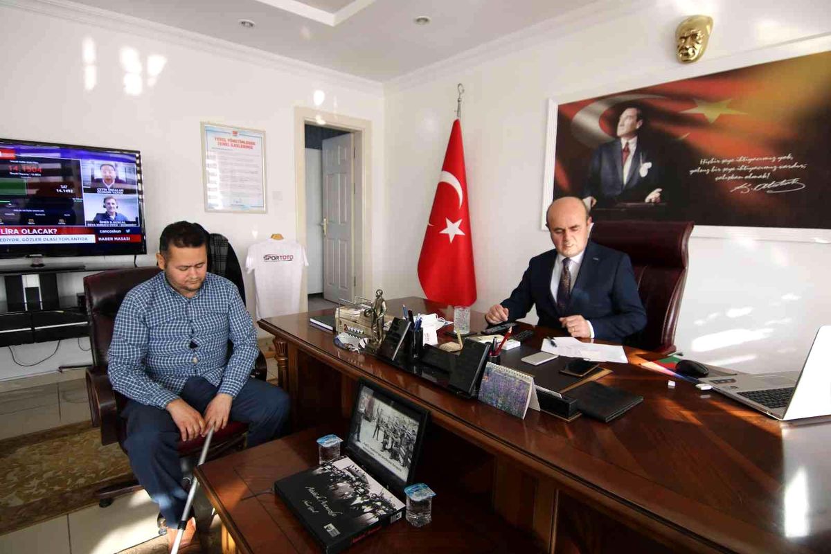Son dakika! Kazazede mahalli sanatçıya, belediye başkanından destek