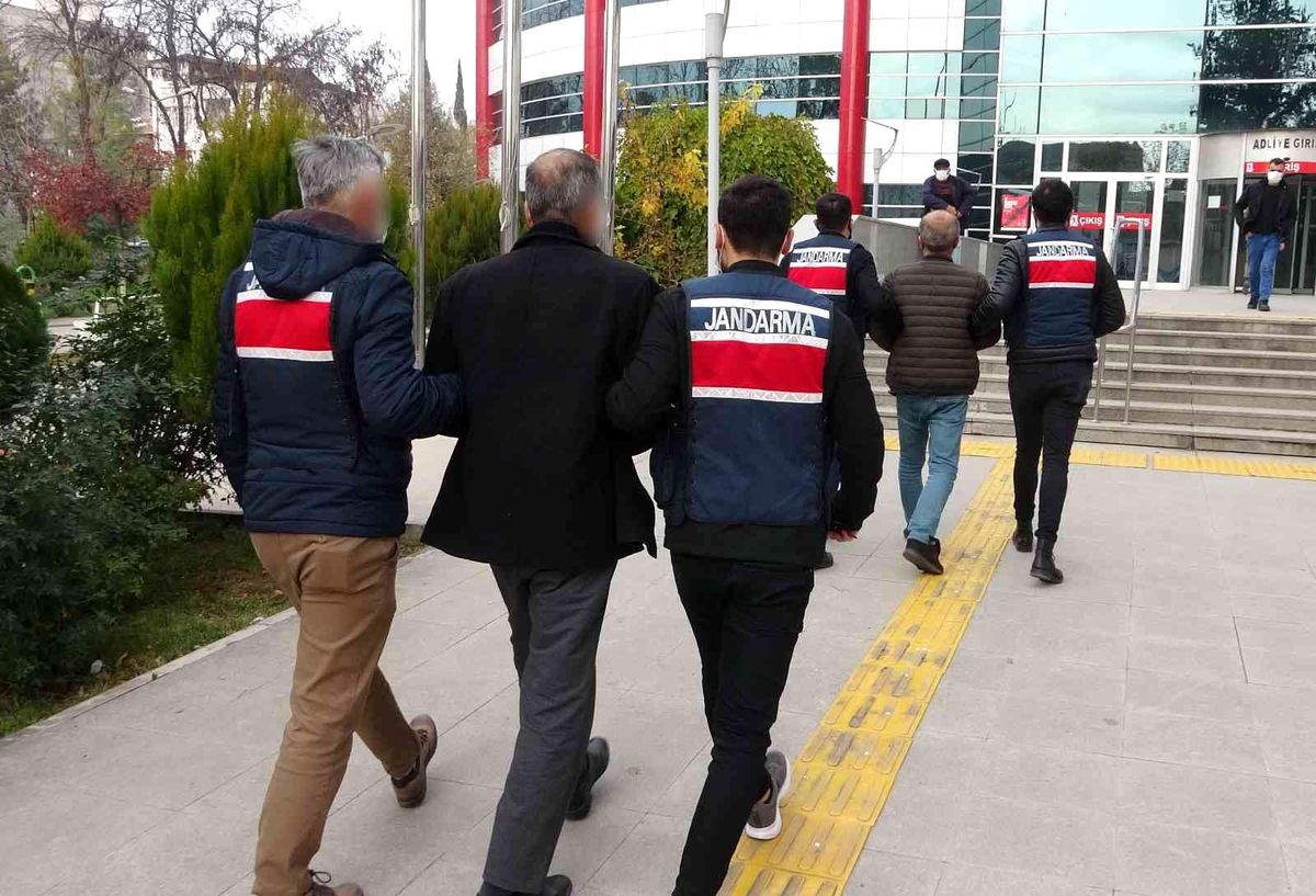 Örgüt üyesi oldukları iddia edilen 2 şahıs, adli kontrolle serbest