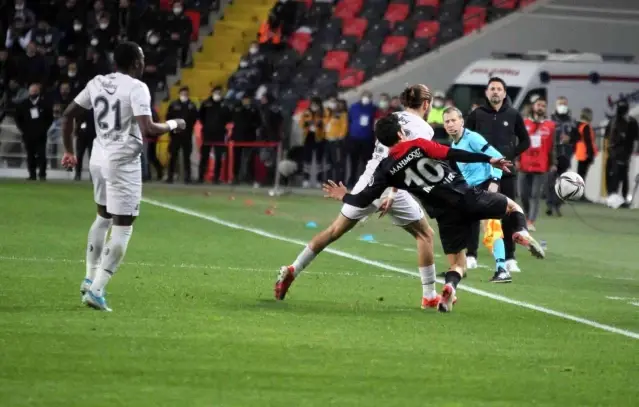 Spor Toto Süper Lig: Gaziantep : 1Fenerbahçe: 0 (Maç devam ediyor)