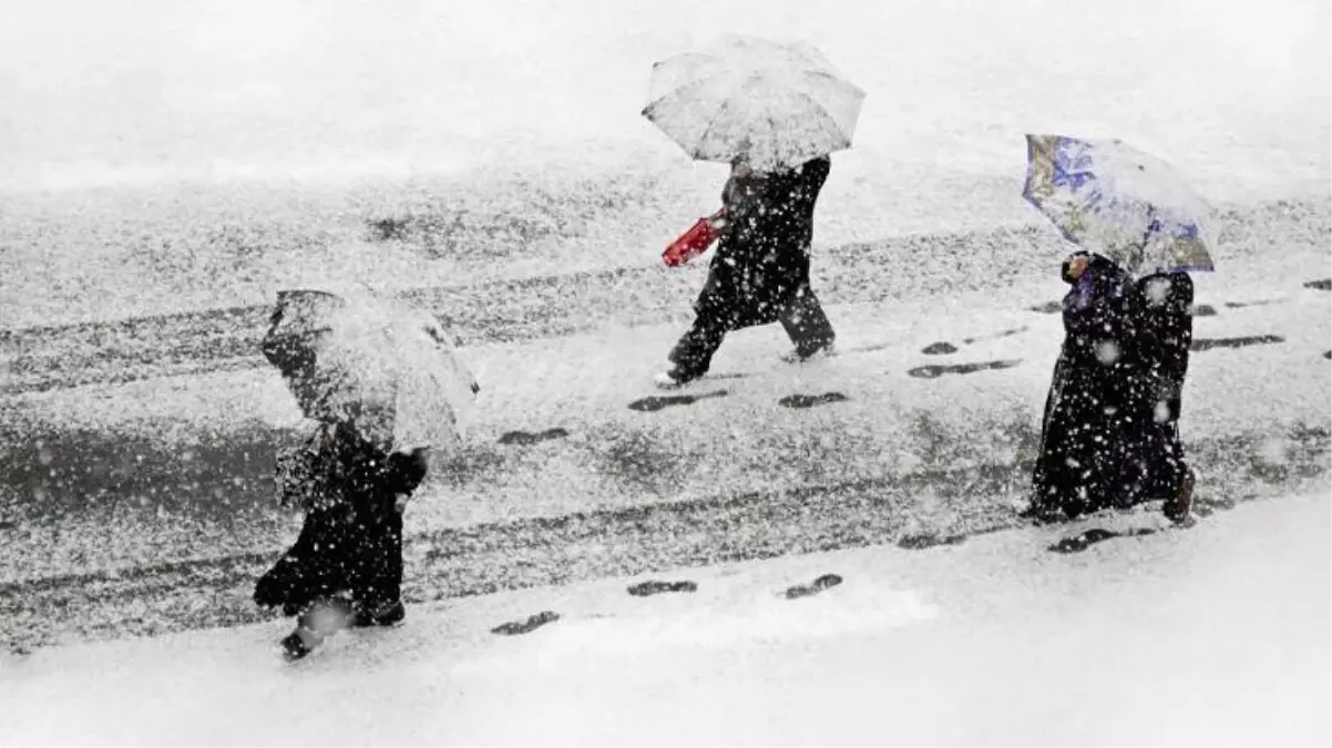 Meteoroloji cuma gününü işaret edip ülke geneli için yoğun kar yağışı uyarısında bulundu