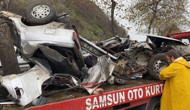 2 yıl önce evlenen genç çiftin hazin sonu! Hurdaya dönen otomobilde can verdiler